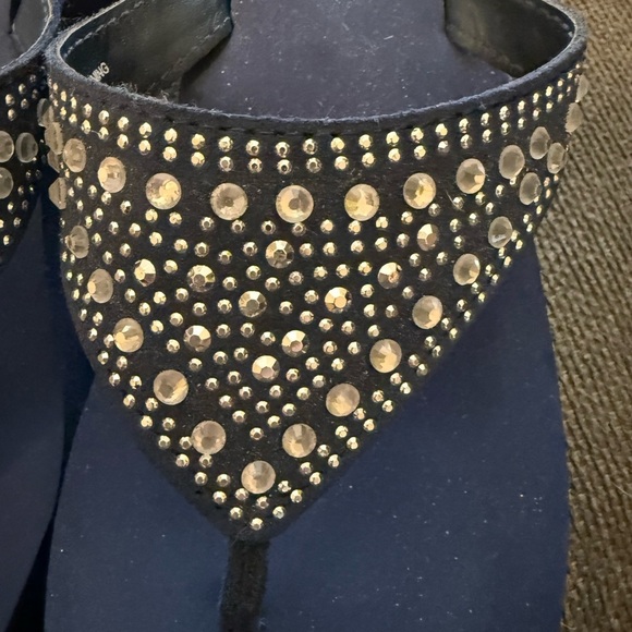 Yellow box woman’s 7.5 elta wedge sandals navy with rhinestones - Picture 3 of 6